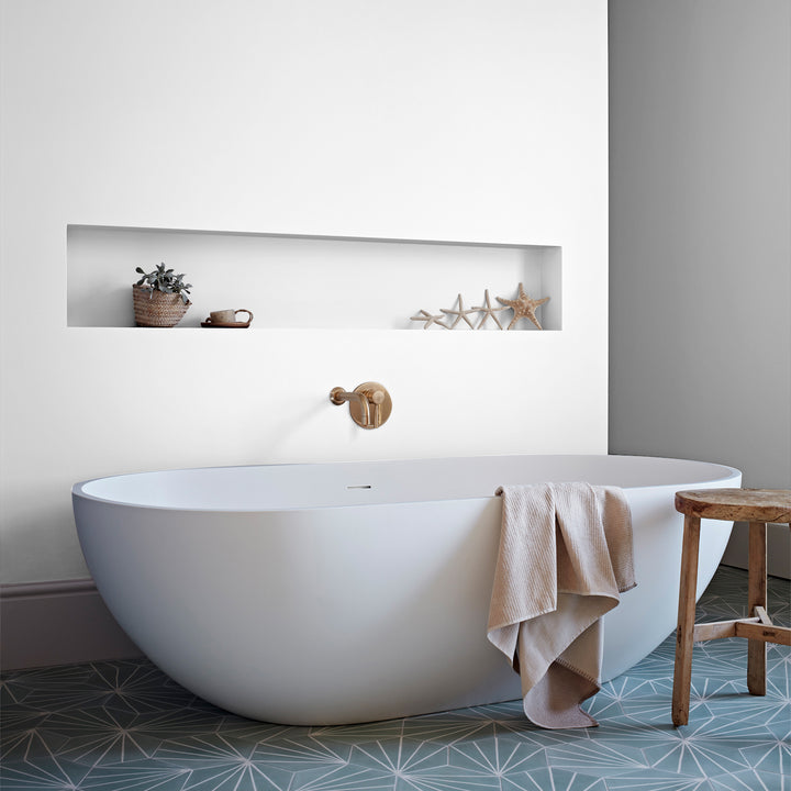 Crown Easyclean Pure Brilliant White Bathroom Paint Mid Sheen Matt 1L/2.5L